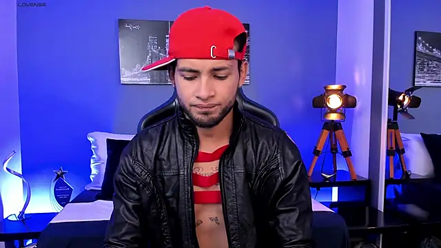 Max Conor1 online show from September 2025 11:25:01 AM