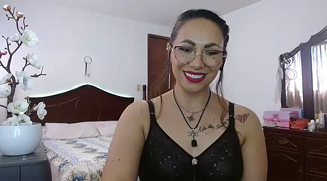 AloLovely  online show from March 2025 06:50:02 PM