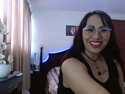 Snapshot of AloLovely_ chatting on April 2026 09:26:01 PM AloLovely online show from April 2026 09:26:01 PM