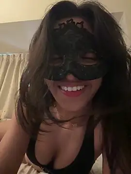 Snapshot of princess_rainaa chatting on June 2026 04:10:01 AM princess rainaa online show from June 2026 04:10:01 AM