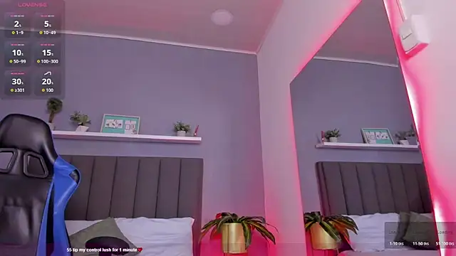 alessia leroy online show from October 2025 07:37:01 PM