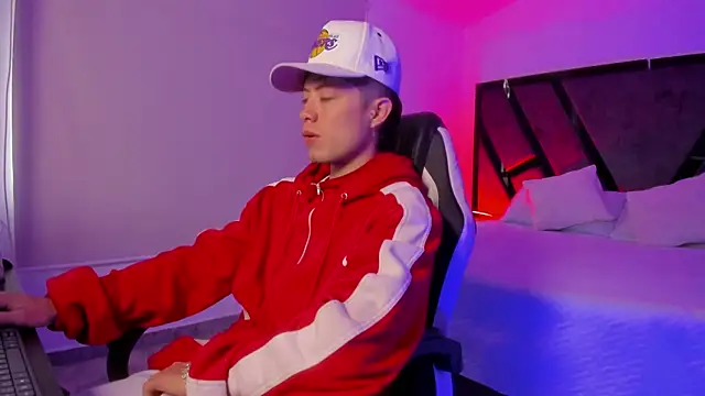 marcuscollins1  online show from November 2025 01:37:02 PM