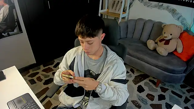 marcuscollins1  online show from January 2026 12:09:02 PM