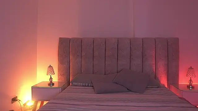 sara lopee1 online show from November 2025 11:56:02 AM