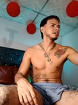 Niick01  online show from November 2025 09:54:01 PM