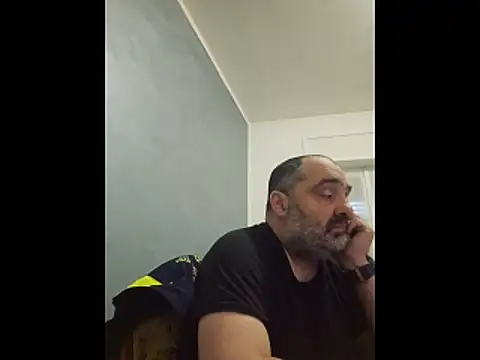 fuocovivo4 online show from April 2026 04:59:01 PM