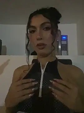 allicemackenzie online show from September 2025 02:12:01 AM