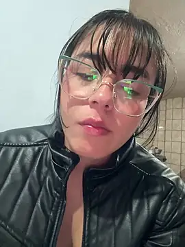 Snapshot of megan_cl chatting on March 2025 02:09:02 AM megan cl online show from March 2025 02:09:02 AM