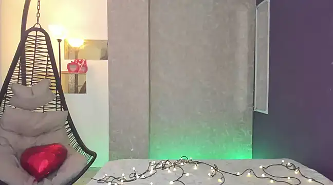 Snapshot of FelicitaSweet chatting on February 2025 07:24:02 PM FelicitaSweet online show from February 2025 07:24:02 PM