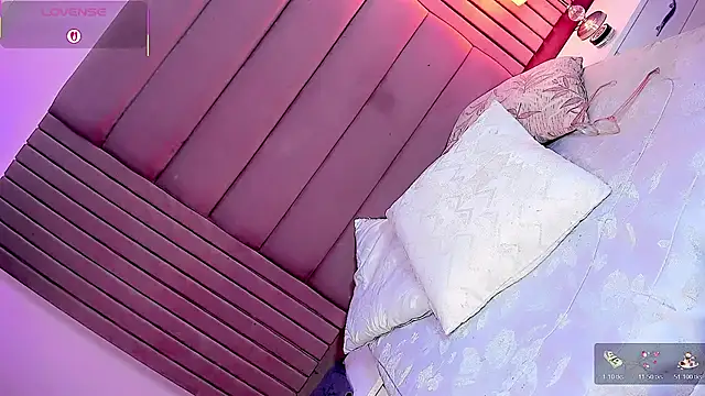 Dalis Hills online show from April 2026 05:01:02 AM