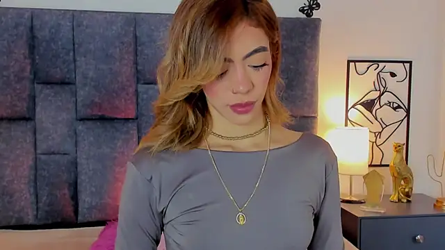 Snapshot of Violetta_Ficher chatting on June 2026 02:10:01 AM Violetta Ficher online show from June 2026 02:10:01 AM