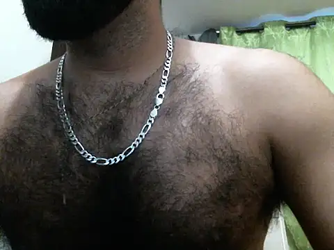 Snapshot of indianhairybull chatting on October 2025 12:52:02 AM indianhairybull online show from October 2025 12:52:02 AM