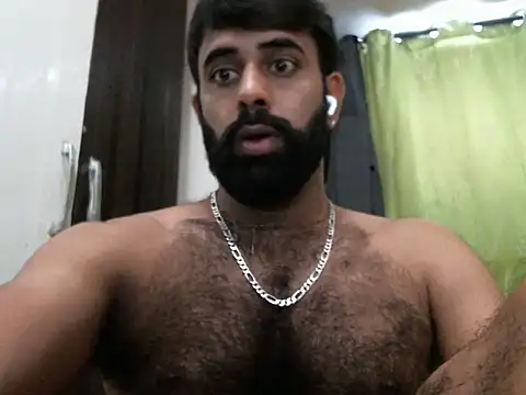 Snapshot of indianhairybull chatting on October 2025 04:55:02 AM indianhairybull online show from October 2025 04:55:02 AM