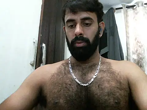 Snapshot of indianhairybull chatting on April 2026 04:37:01 AM indianhairybull online show from April 2026 04:37:01 AM