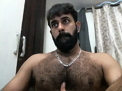 Snapshot of indianhairybull chatting on April 2026 12:18:02 PM indianhairybull online show from April 2026 12:18:02 PM