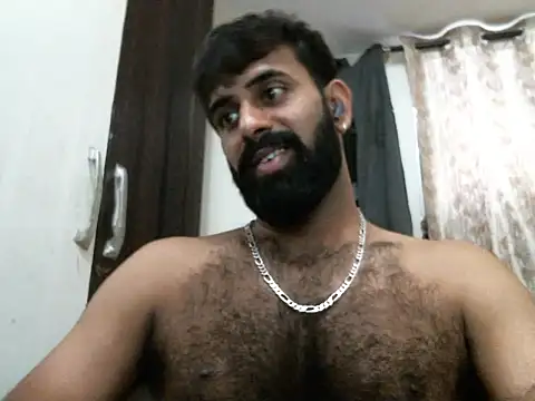 Snapshot of indianhairybull chatting on April 2026 04:54:02 AM indianhairybull online show from April 2026 04:54:02 AM