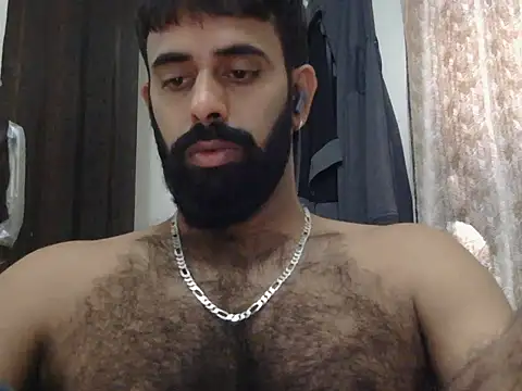 Snapshot of indianhairybull chatting on May 2026 04:39:02 AM indianhairybull online show from May 2026 04:39:02 AM