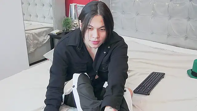 Snapshot of just_gay_ chatting on February 2025 04:18:02 PM just gay  online show from February 2025 04:18:02 PM