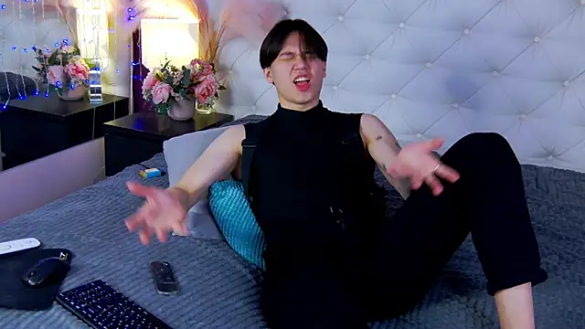 Snapshot of just_gay_ chatting on March 2025 04:25:01 PM just gay  online show from March 2025 04:25:01 PM