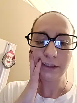 Snapshot of Mia_RainX chatting on February 2026 08:47:01 PM Mia RainX online show from February 2026 08:47:01 PM