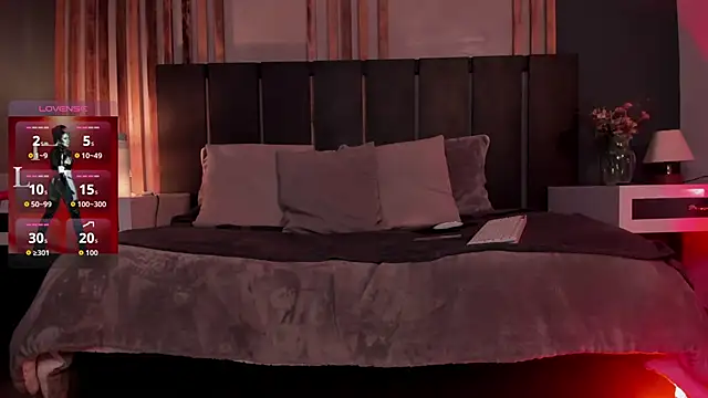 Lilith Ember1 online show from April 2026 01:23:01 PM