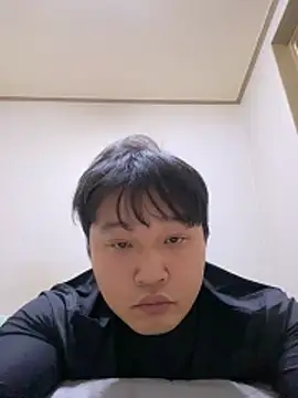 Snapshot of offwhite777 chatting on February 2025 02:43:01 PM offwhite777 online show from February 2025 02:43:01 PM