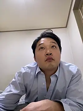 Snapshot of offwhite777 chatting on February 2025 11:38:02 AM offwhite777 online show from February 2025 11:38:02 AM