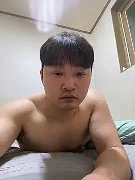 Snapshot of offwhite777 chatting on February 2025 01:22:01 AM offwhite777 online show from February 2025 01:22:01 AM