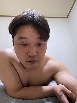 Snapshot of offwhite777 chatting on February 2025 08:22:01 PM offwhite777 online show from February 2025 08:22:01 PM