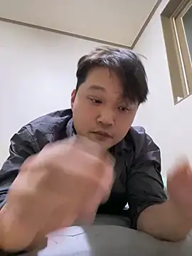 Snapshot of offwhite777 chatting on February 2025 11:21:02 AM offwhite777 online show from February 2025 11:21:02 AM