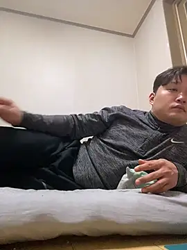 Snapshot of offwhite777 chatting on February 2025 02:54:02 PM offwhite777 online show from February 2025 02:54:02 PM