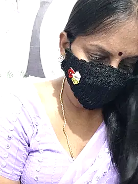 Snapshot of Tamil_Meera12 chatting on May 2026 05:29:02 PM Tamil Meera12 online show from May 2026 05:29:02 PM