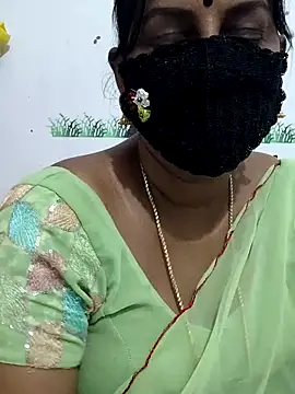 Snapshot of Tamil_Meera12 chatting on May 2026 04:44:02 PM Tamil Meera12 online show from May 2026 04:44:02 PM