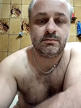 Snapshot of NAvoglia chatting on May 2026 02:33:02 PM NAvoglia online show from May 2026 02:33:02 PM
