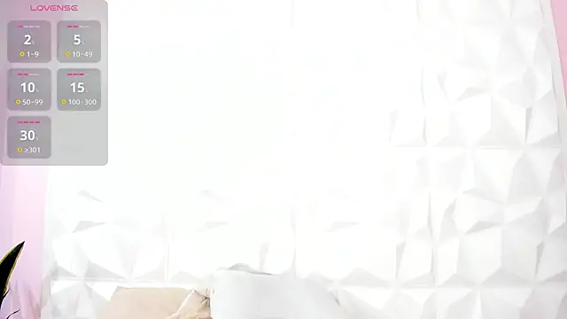 Lia Guzman online show from March 2025 06:10:02 AM