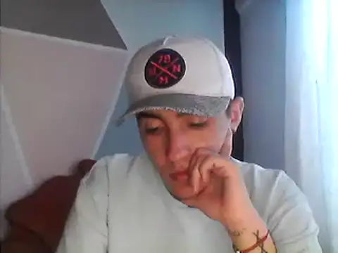 Snapshot of daimon_king05 chatting on February 2025 05:50:01 PM daimon king05 online show from February 2025 05:50:01 PM