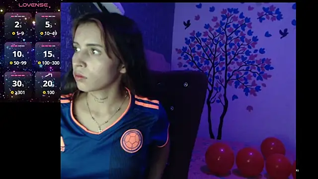 Snapshot of AngelaTurizo chatting on September 2025 11:48:02 PM AngelaTurizo online show from September 2025 11:48:02 PM