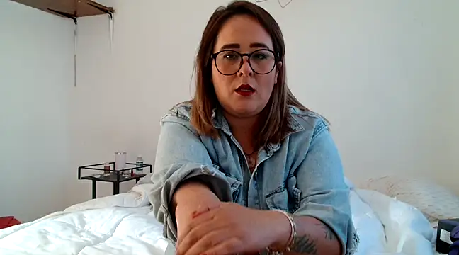 Snapshot of SweetRomina chatting on February 2025 08:56:01 PM SweetRomina online show from February 2025 08:56:01 PM