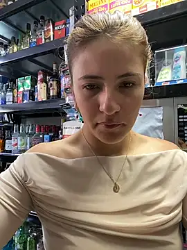 Snapshot of Andrea18_blonde chatting on June 2026 09:08:02 PM Andrea18 blonde online show from June 2026 09:08:02 PM
