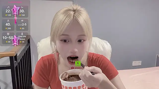 xunian71O online show from October 2025 09:32:02 PM