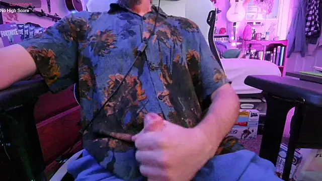 AaronSkeetman online show from July 2026 06:50:02 AM