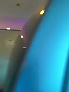 Lars-Lola online show from March 2025 10:30:02 AM