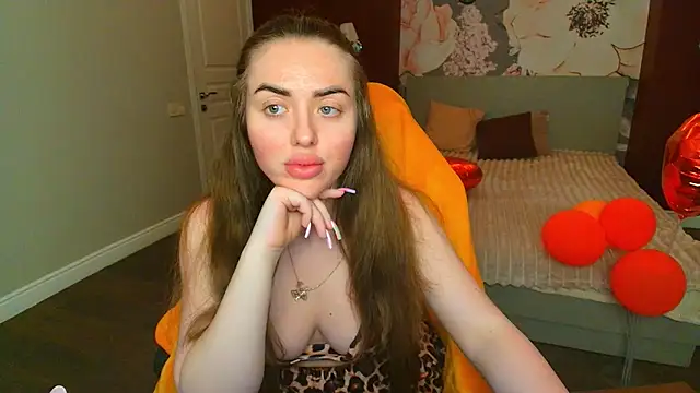 Snapshot of MissisCaty chatting on June 2026 08:25:02 PM MissisCaty online show from June 2026 08:25:02 PM