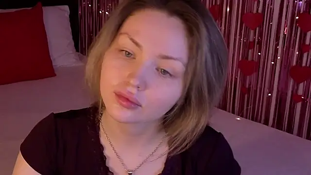 Lora Rosee online show from May 2026 02:26:01 PM