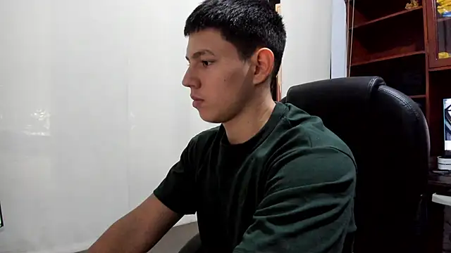 JamesCr  online show from March 2025 07:48:01 PM