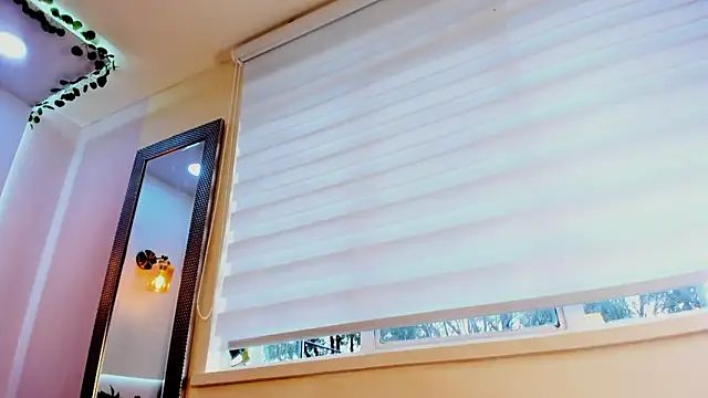 AzunaStar online show from February 2026 10:10:02 PM