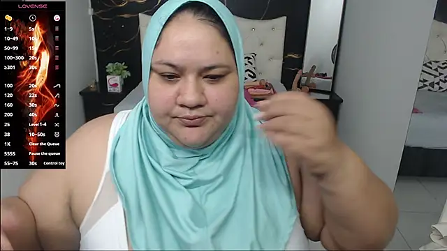 Aaliyah11 online show from February 2025 12:49:01 PM