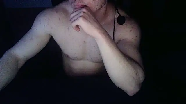 Snapshot of kissspls chatting on March 2025 08:14:02 PM kissspls online show from March 2025 08:14:02 PM