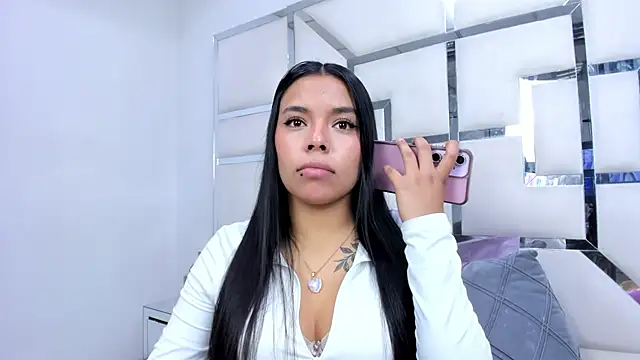 ZoeWan69 online show from March 2026 01:48:02 PM