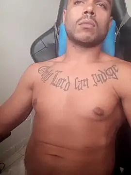 Snapshot of mcloveyiii chatting on March 2025 02:01:01 PM mcloveyiii online show from March 2025 02:01:01 PM